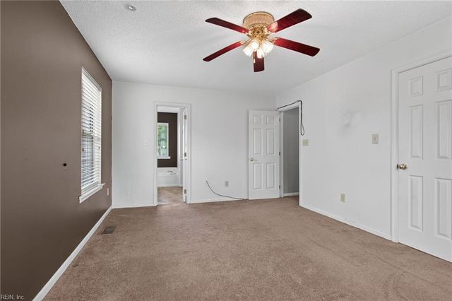 6202 Glenrose DR, Suffolk, VA 23435