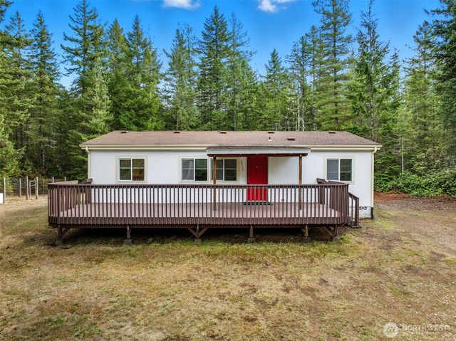 2930 Legend Lane NW, Seabeck, WA 98380