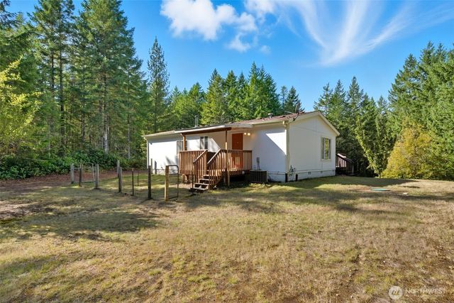 2930 Legend Lane NW, Seabeck, WA 98380