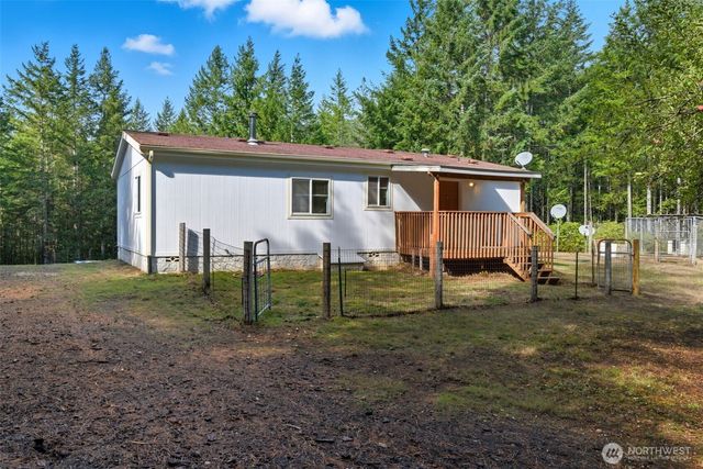 2930 Legend Lane NW, Seabeck, WA 98380