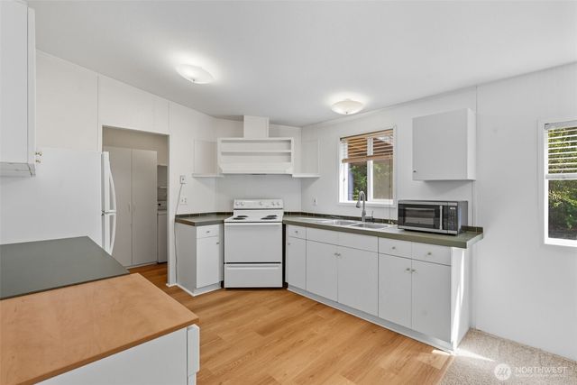 2930 Legend Lane NW, Seabeck, WA 98380