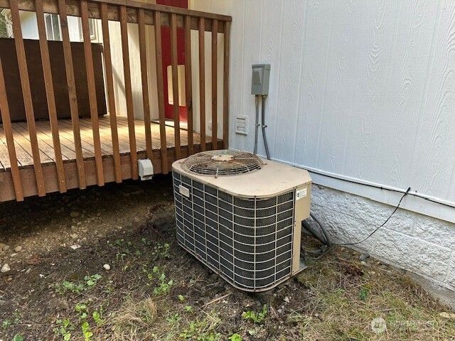 2930 Legend Lane NW, Seabeck, WA 98380