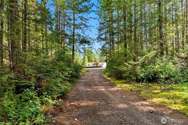 2930 Legend Lane NW, Seabeck, WA 98380