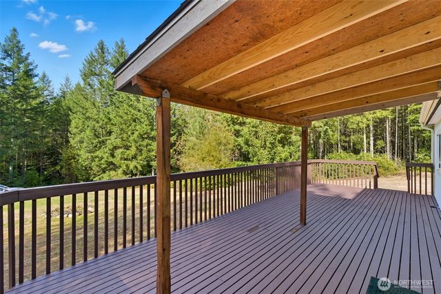 2930 Legend Lane NW, Seabeck, WA 98380