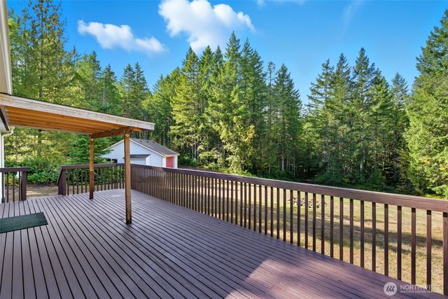 2930 Legend Lane NW, Seabeck, WA 98380