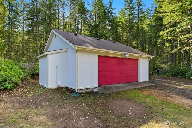 2930 Legend Lane NW, Seabeck, WA 98380