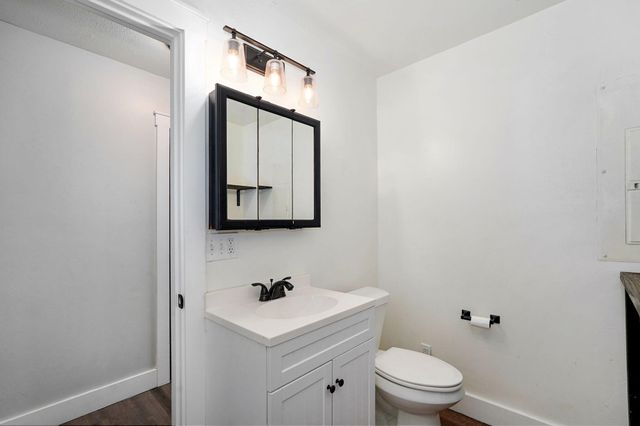 1025 N Market Avenue, Bolivar, MO 65613