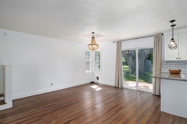 1025 N Market Avenue, Bolivar, MO 65613