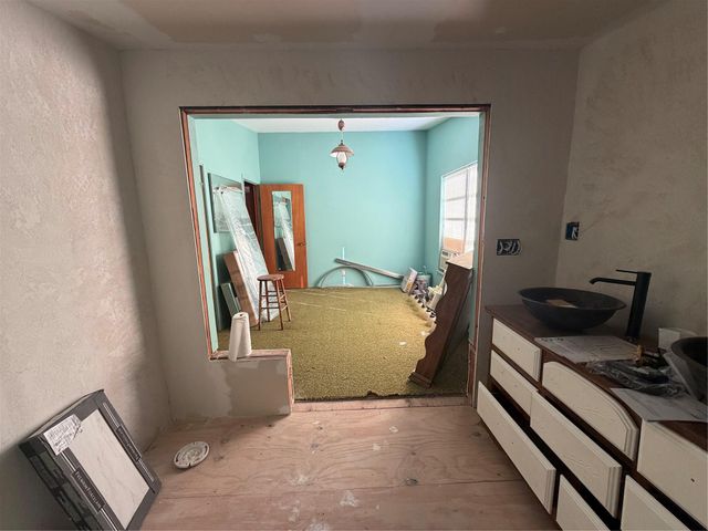 712 Sandy Mountain DR, Llano, TX 78643