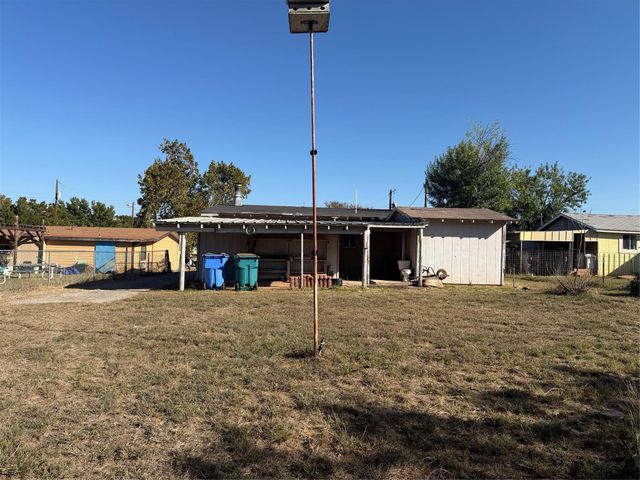 712 Sandy Mountain DR, Llano, TX 78643