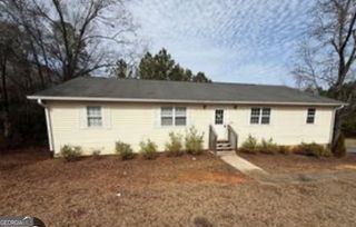 1900 Karen Circle B, Milledgeville, GA 31061