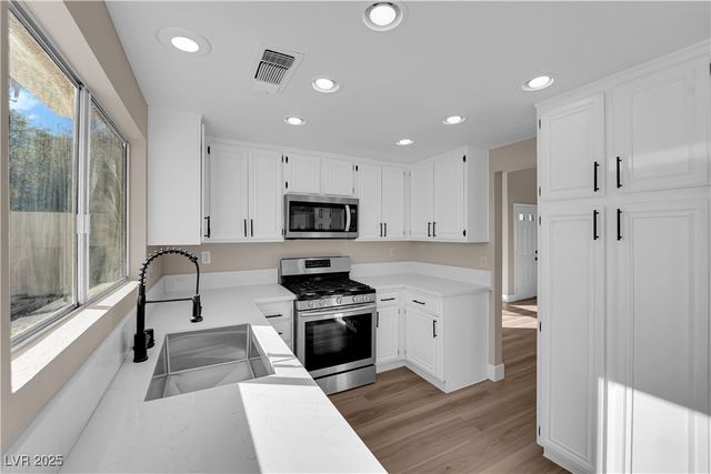 340 Templeton Drive, Henderson, NV 89074