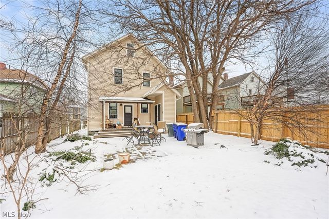 1009 Kenilworth Avenue 3, Cleveland, OH 44113