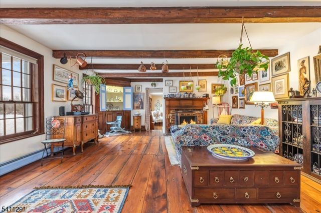 18 Wyckoff Pl, Franklin Twp., NJ 08823