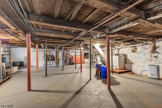 18 Wyckoff Pl, Franklin Twp., NJ 08823