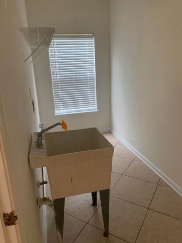 7140 RAMPART RIDGE Circle W, Jacksonville, FL 32244