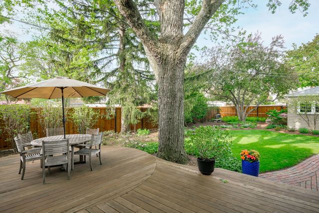 1017 N Grove Avenue, Oak Park, IL 60302