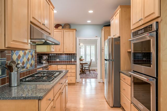 1017 N Grove Avenue, Oak Park, IL 60302