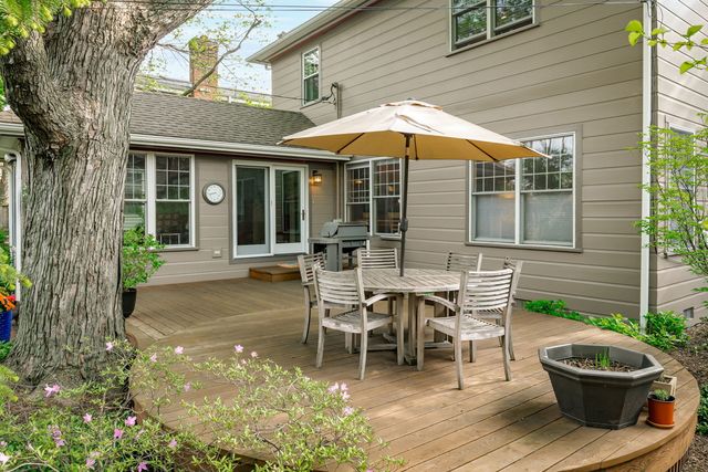 1017 N Grove Avenue, Oak Park, IL 60302