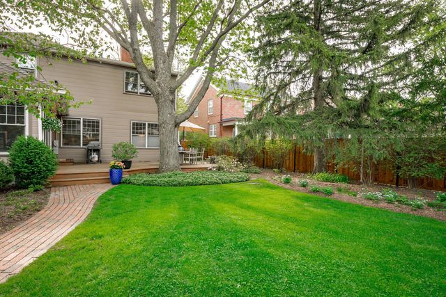 1017 N Grove Avenue, Oak Park, IL 60302