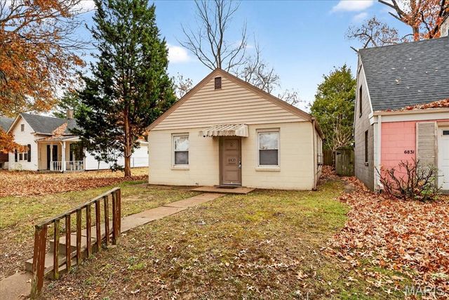 6833 Corbitt Avenue, St Louis, MO 63130