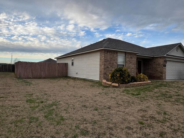 1105 Bittercress Dr, North Little Rock, AR 72117