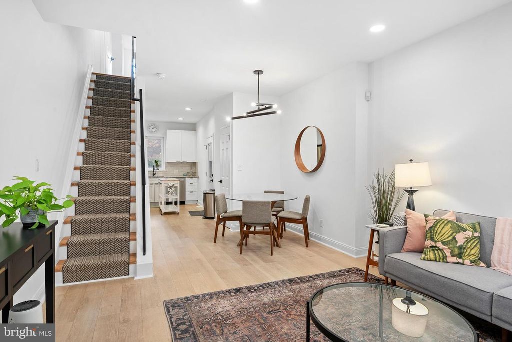 725 S 15TH ST, Philadelphia, PA 19146