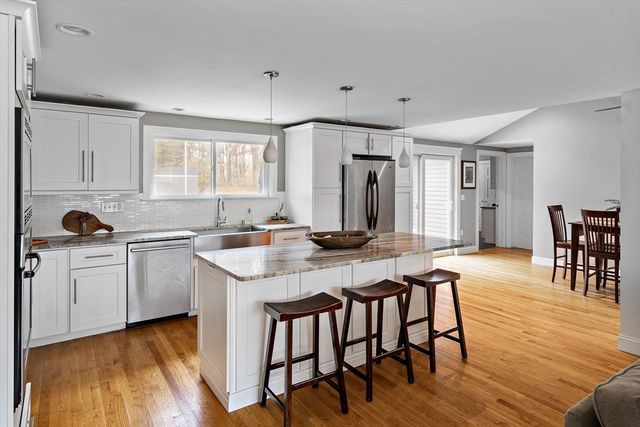 122 Trull Rd, Tewksbury, MA 01876