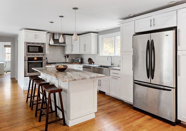 122 Trull Rd, Tewksbury, MA 01876