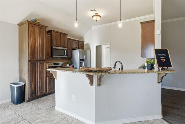 407 NW Granite Avenue, Cache, OK 73527
