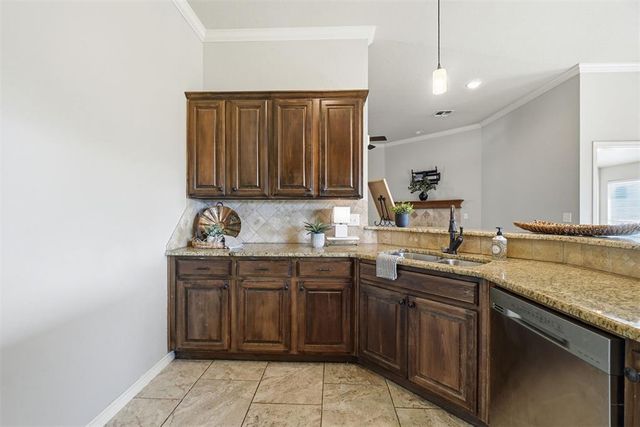 407 NW Granite Avenue, Cache, OK 73527