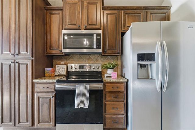 407 NW Granite Avenue, Cache, OK 73527