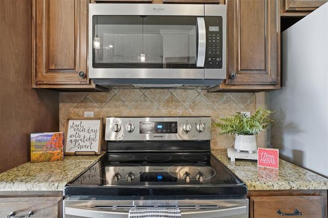 407 NW Granite Avenue, Cache, OK 73527