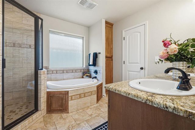 407 NW Granite Avenue, Cache, OK 73527