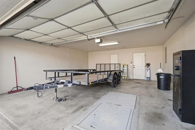 407 NW Granite Avenue, Cache, OK 73527