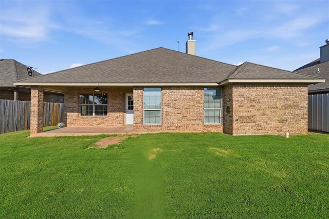 407 NW Granite Avenue, Cache, OK 73527