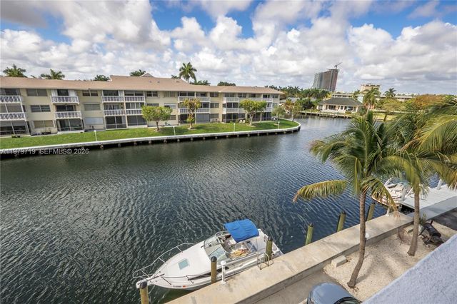 427 Golden Isles Dr 11H, Hallandale Beach, FL 33009