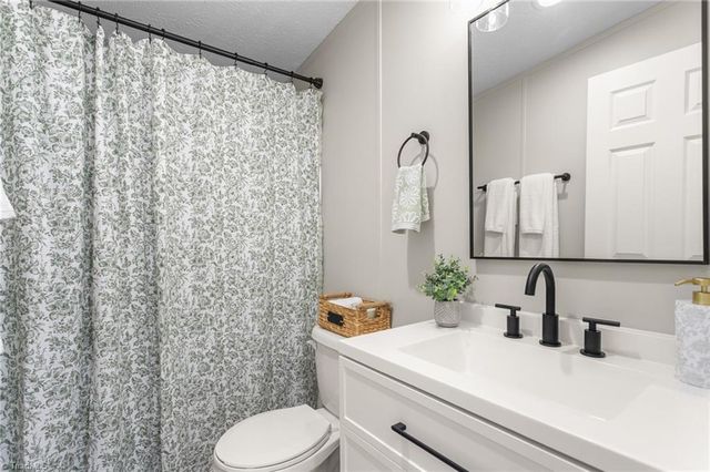 7761 Old 421 Road, Liberty, NC 27298
