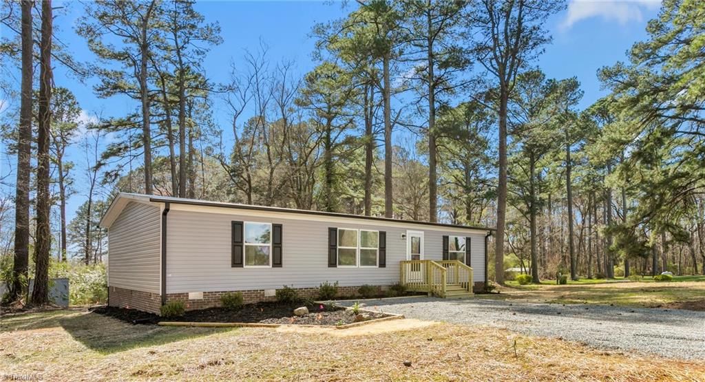 7761 Old 421 Road, Liberty, NC 27298