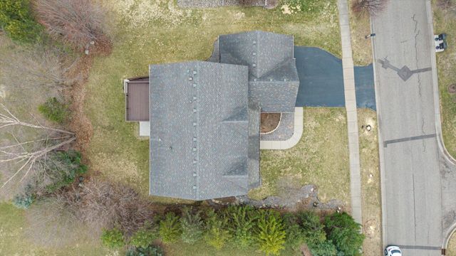 10803 Hawthorn Trail, Woodbury, MN 55129