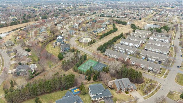 10803 Hawthorn Trail, Woodbury, MN 55129