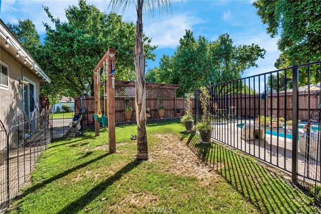 3849 N Stanford, Fresno, CA 93727