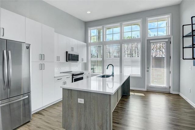 900 Brees Court NW, Atlanta, GA 30318