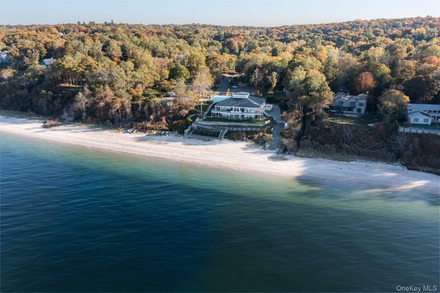 6 Barnhart Place, Shoreham, NY 11786