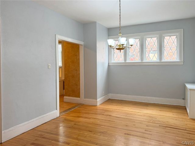 7 Genesee Court, Utica, NY 13502