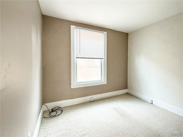 7 Genesee Court, Utica, NY 13502