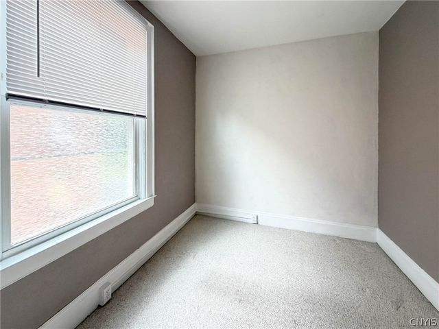 7 Genesee Court, Utica, NY 13502
