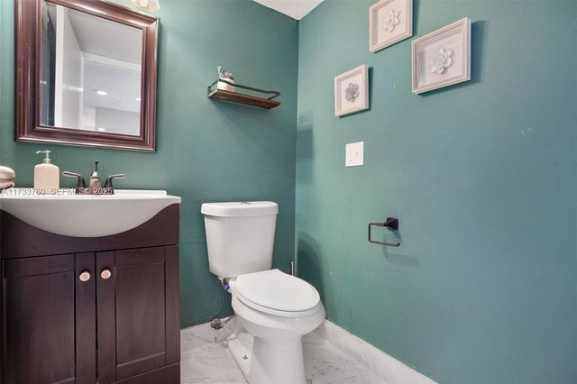 3275 NW 44th Street 3, Oakland Park, FL 33309