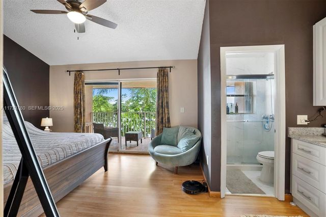3275 NW 44th Street 3, Oakland Park, FL 33309