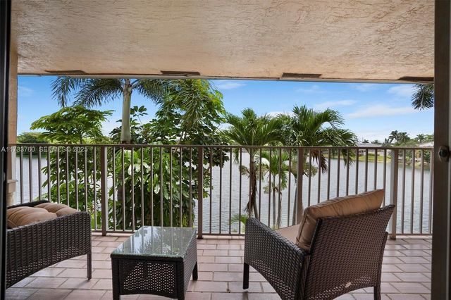 3275 NW 44th Street 3, Oakland Park, FL 33309